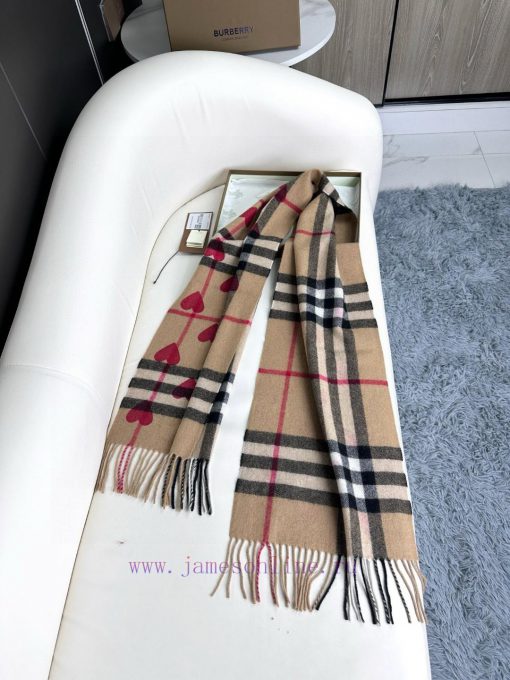 Bur Classic Cashmere Peach Heart is a versatile item that can be used all year round, and islvm10q0d - Image 9