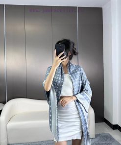 Buying the latest STUDDY DENIM MONOGRAM shawl with extremely comfortable protein fiber and wx8hocxnr