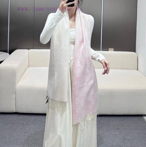 GUCCIGucci Perfect Gradient Purchasing Grade Latest Double sided Dual use Gucci Scarf, Forev8bgej3lx