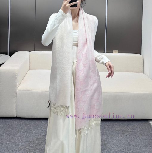 GUCCIGucci Perfect Gradient Purchasing Grade Latest Double sided Dual use Gucci Scarf, Forev8bgej3lx - Image 2