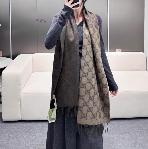 GUCCIGucci Perfect Gradient Purchasing Grade Latest Double sided Dual use Gucci Scarf, Forev12spmsrh