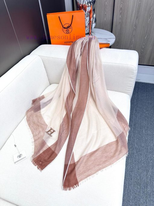 2024 Hermes is so beautiful, everyone loves it. Trendy people have several scarves in their jojw02q1 - Image 5