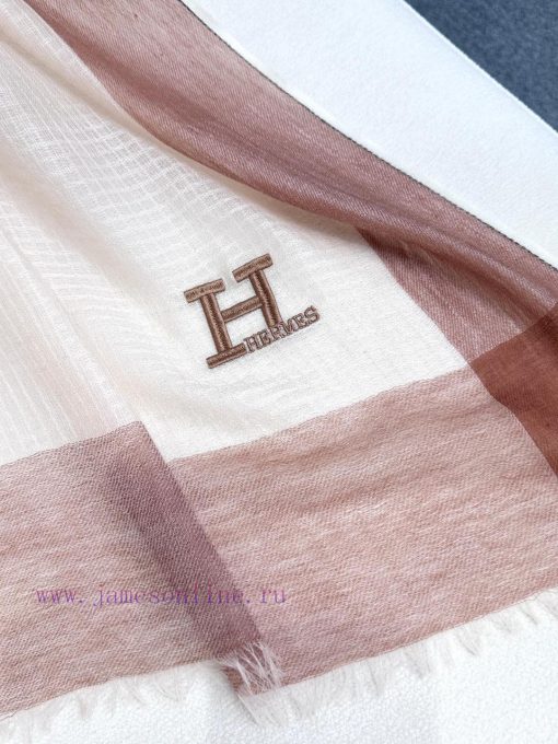 2024 Hermes is so beautiful, everyone loves it. Trendy people have several scarves in their jojw02q1 - Image 8