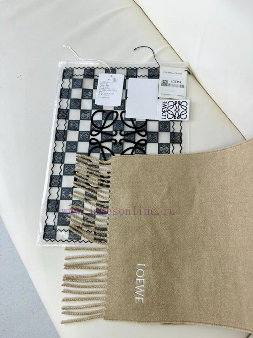 2024 LOVE double-sided scarf, medium weight double-sided wool and cashmere blend scarfFull c462cw06d - Image 8