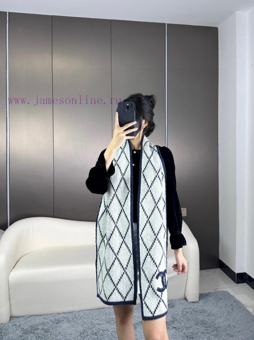 Newly released 2023 bestseller arrives: Chanel autumn/winter super soft and sticky scarf||| iwl6bye8