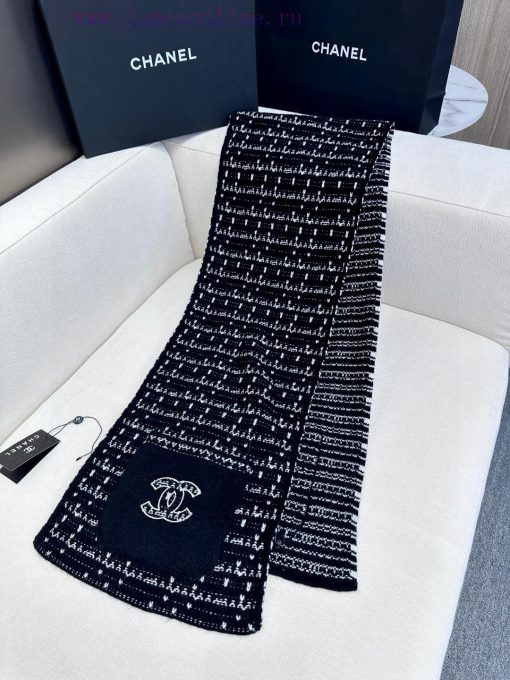 In 2024, CHANEL is a must-have for fashion lovers who love both high-end and trendy fun. It v98ahkpl - Image 5