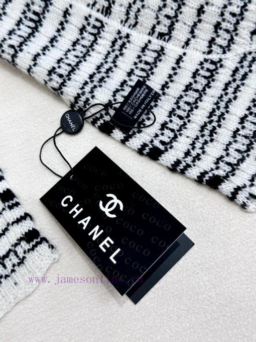 In 2024, CHANEL is a must-have for fashion lovers who love both high-end and trendy fun. It x2tkf6ap - Image 9