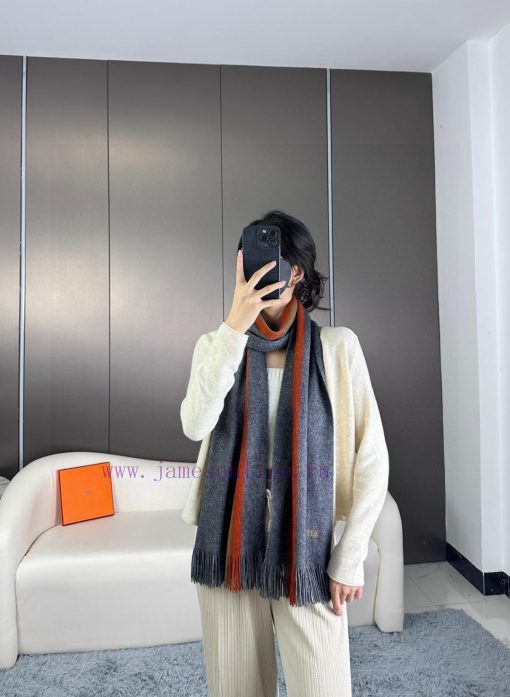 The 2023 unisex collection features 100% pure cashmere Hermes, a high-end cashmere knitted s5ahul5hk - Image 3
