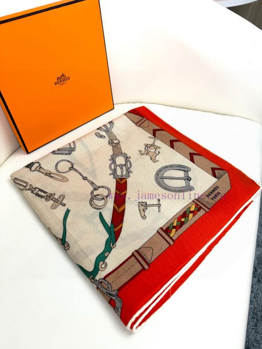 In 2025, the synchronized Hermes double-sided and color jumping horse 140 top-level silk casblvu5j49 - Image 4