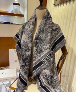 Dior's rare limited edition design with outstanding temperament is something that I highly rq5mz7glj