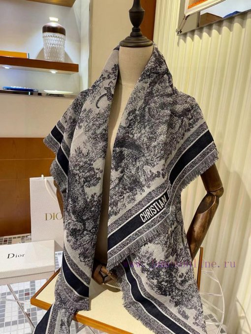 Dior's rare limited edition design with outstanding temperament is something that I highly rq5mz7glj