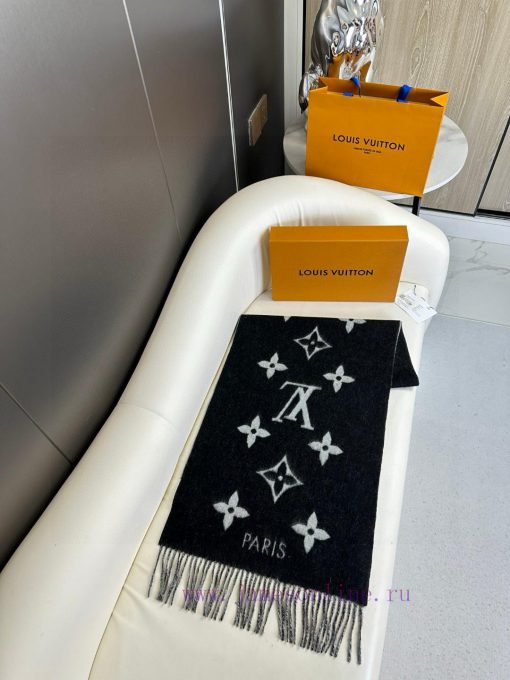 Gift the complete set of packaging boxes Lv Lv brand 𝑹𝒆𝒚𝒌𝒋𝒂𝒗𝒊𝒌 double-sided cashmere scarf iasoc478v - Image 7
