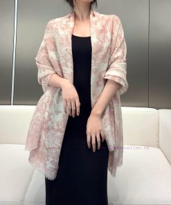 Dior's new Iru Animal Jungle Silk Cashmere Scarf Long Shawl is pure luxury and fashionable. iu01xwp3