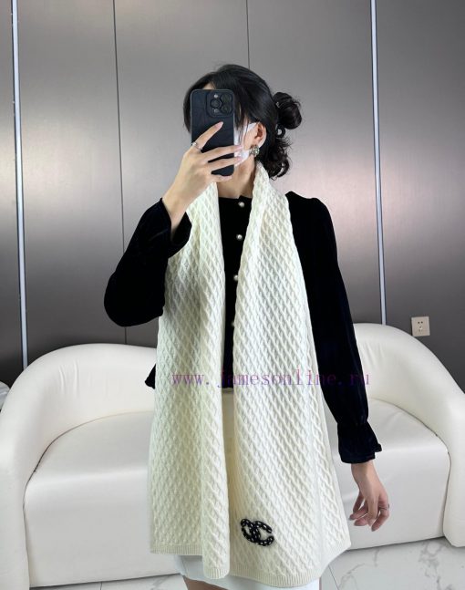 𝐍𝐄𝐖𝟐𝟎𝟐𝟑/Chanel New High Quality Grandma Home Top Matching Diamond Grid Logo ScarfUsing high rgmio20v - Image 2