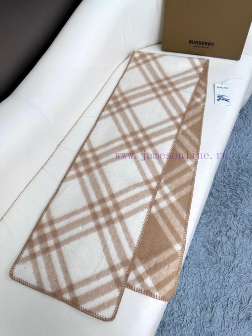 Same order as last year's hat and cloak shipment, familiar to those who have received it. Thi8bi5tnf - Image 6
