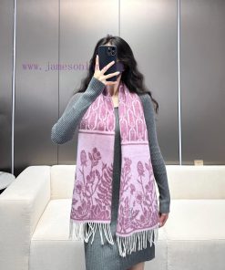 The new 2024 autumn and winter Lover's unisex design features a high-end cashmere scarf thatyc8bzuyj