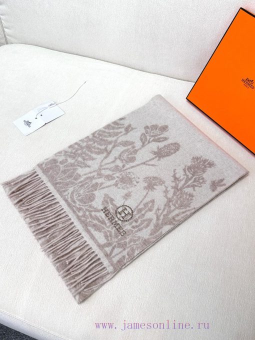 The new 2024 autumn and winter Lover's unisex design features a high-end cashmere scarf that9ok0xlx9 - Image 4