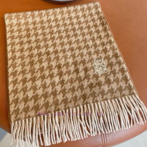 Loewe's limited edition couple's scarf this year is a must-have for free purchasing and limip71q68lk - Image 4