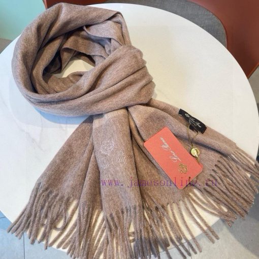 Loro Piana's official website is simultaneously available for sale, with the trade company'sadgw4ut2 - Image 9