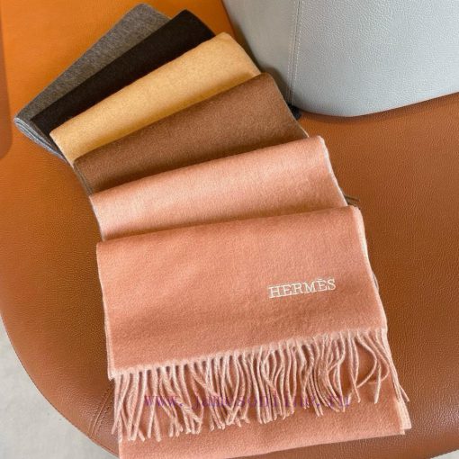 ▪Hermes   Herm è s, a rare and gentle color scheme for the Big H, is low-key yet elegant. d8g1bdjw - Image 3