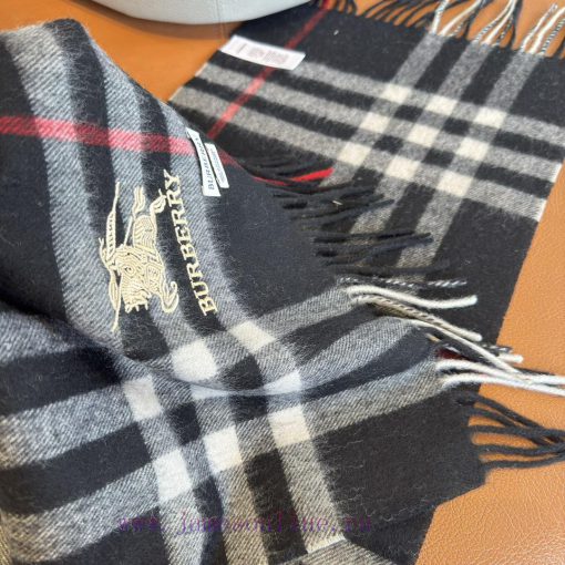 Burberry is a popular item that has been widely promoted. The classic war horse plaid scarf 2squv48w - Image 5