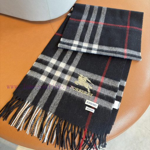 Burberry is a popular item that has been widely promoted. The classic war horse plaid scarf 2squv48w - Image 8
