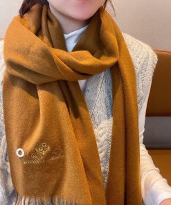 Loro Piana's Autumn and Winter New Product: Premium Cashmere Scarf for Personal Use. It's tom0kd4lk0