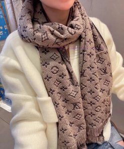 Super favorite, very stable. We buy and cherish our men's scarves~~Men's scarves are really aige1dlm