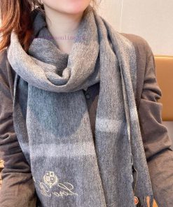 Loro Piana Trading Company's final order, premium cashmere scarves and shawls are too high-e49qsp799