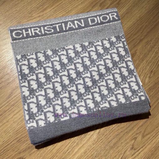 Dior's classic autumn and winter collection features a knitted double-sided jacquard style, 6dvtjow7 - Image 3