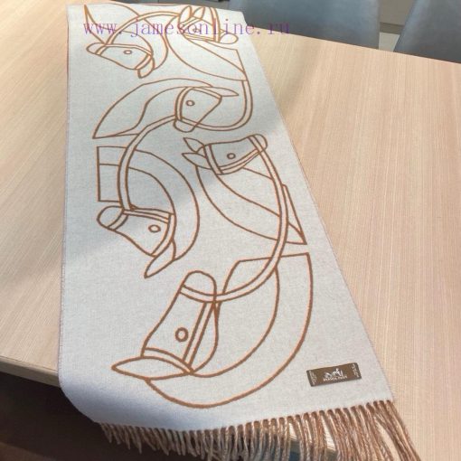 Hermes Casaque Entrelacs Equestres Scarf ️ This cashmere scarf features delicate contrastingf4kt1e88 - Image 6