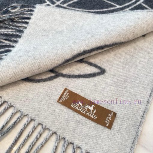 Hermes Casaque Entrelacs Equestres Scarf ️ This cashmere scarf features delicate contrastingupi80dan - Image 5