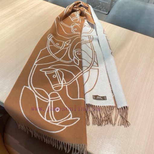 Hermes Casaque Entrelacs Equestres Scarf ️ This cashmere scarf features delicate contrastingf4kt1e88 - Image 10