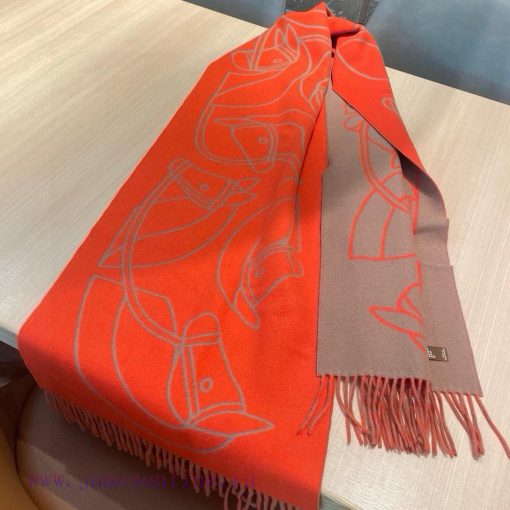Hermes Casaque Entrelacs Equestres Scarf ️ This cashmere scarf features delicate contrastingv8gvojqb - Image 10