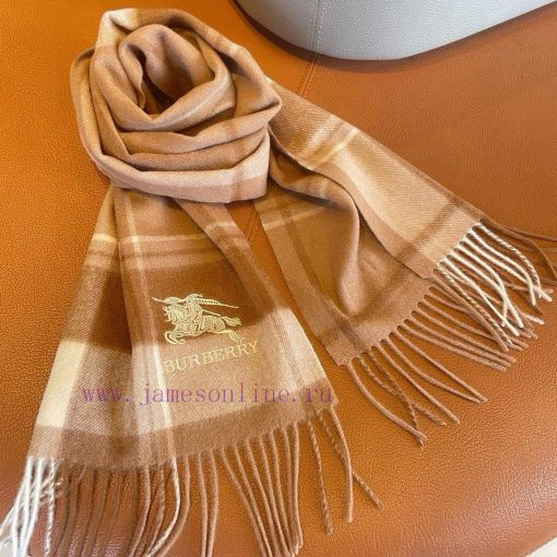 To be honest, the design of Burberry's export order is very simple, but the classic embroidexfsy8lu4 - Image 7