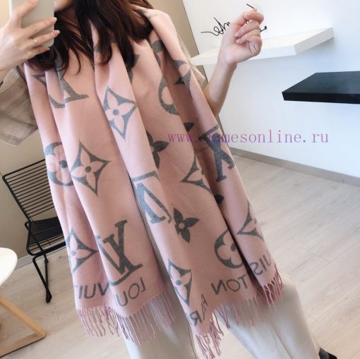 The European version specializes in the new Lv double-sided jacquard long scarf, with a fash4b9fpw74 - Image 4