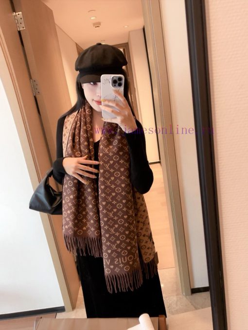 L Peach Heart Love ScarfThe original version of the purchase has a simulation degree of 98%.4lzuykq7 - Image 3
