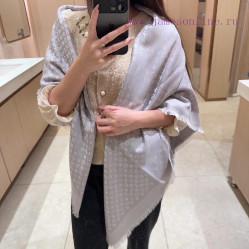 The texture is great, LV freshly baked amazing little shawl~The size of the shawl is rare, 1vrnn9hct