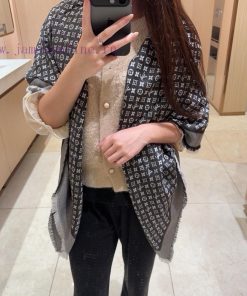 The texture is great, LV freshly baked amazing little shawl~The size of the shawl is rare, 1enftyc9b