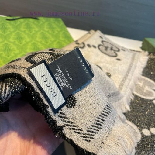 This scarf is an unbeatable classic for autumn and winter. It's so popular that almost everyvtzgp4cj - Image 8