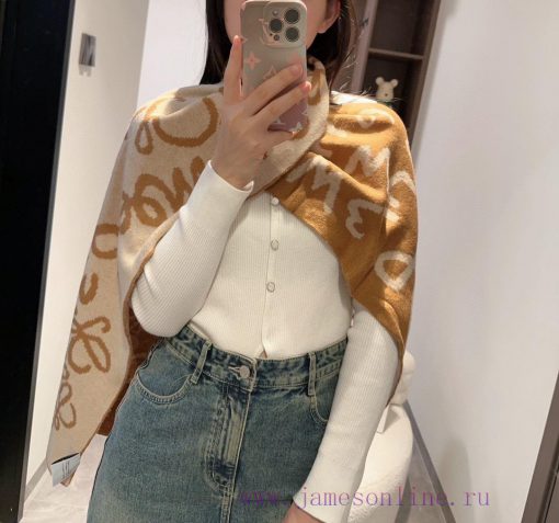 Loewe Original 2022 New Knitted Scarf with Low key Luxury, Exquisite Soft and Elite Level Farit7daae - Image 2