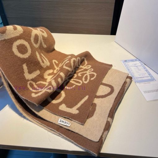 Loewe Original 2022 New Knitted Scarf with Low key Luxury, Exquisite Soft and Elite Level Farit7daae - Image 9