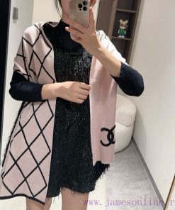 Chanel's new autumn/winter collection of 24 inch knitted scarves and long scarves, made of cvcvqprhd