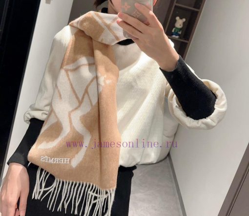 Hermes 100% wool material is very warm, soft and skin friendly, with a classic double-sided 87gpdhd7 - Image 2
