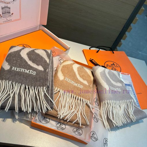 Hermes 100% wool material is very warm, soft and skin friendly, with a classic double-sided xs6hl4ts - Image 3