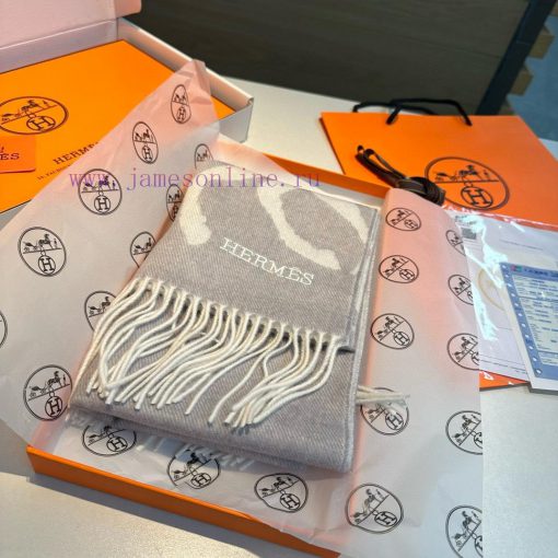 Hermes 100% wool material is very warm, soft and skin friendly, with a classic double-sided xs6hl4ts - Image 4