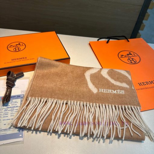 Hermes 100% wool material is very warm, soft and skin friendly, with a classic double-sided 87gpdhd7 - Image 6