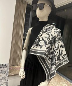 The new double-sided velvet scarf from Dior, recommended for VIP customers, must start quickwcvo9ozm