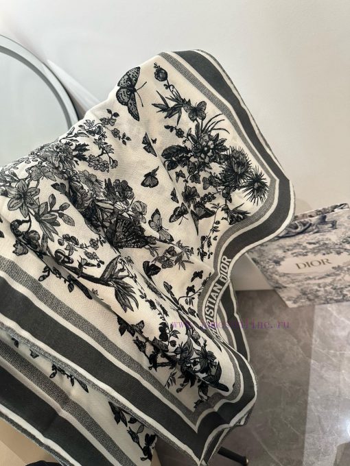 The new double-sided velvet scarf from Dior, recommended for VIP customers, must start quickwcvo9ozm - Image 11