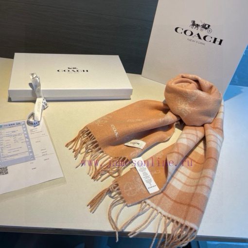 The COACH classic Coach scarf is also so beautiful, not only in terms of appearance but alsosi0tsqhf - Image 9
